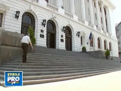 2 miliarde de euro la stat. E nevoie de inca 9, pentru 6 luni de liniste