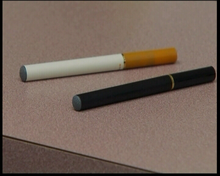 Europarlamentarii urmeaza sa dezbata problema tigarilor electronice. "Suntem intr-un moment istoric"