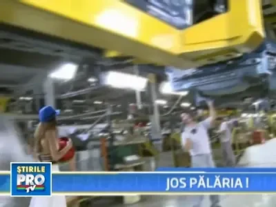 Jos Palaria pentru cel mai mare exportator roman - uzinele Dacia!