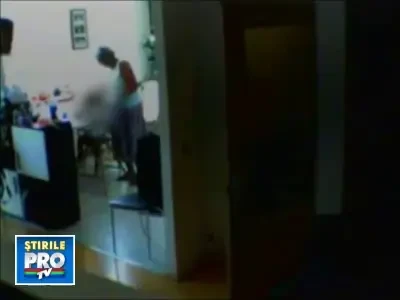 Lectie pentru parinti: copii batuti de bona!