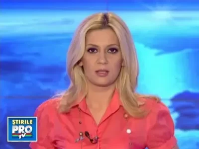 Un politist s-a suit cu tot cu masina din dotare pe zidul unei case!