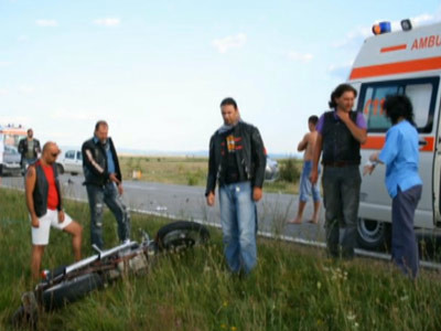 Si-a gasit sfarsitul dupa ce a intrat cu motocicleta intr-o vaca!