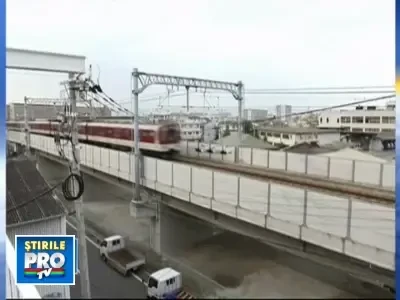 Creatia unui japonez: un robot gigant care mai joaca si fotbal!