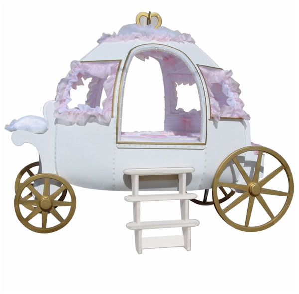 Mariah Carey se crede Cenusareasa! Uite ce pat si-a luat!