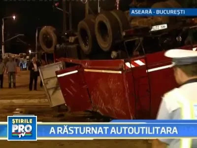 Misiune cu peripetii: masina de pompieri, implicata intr-un accident