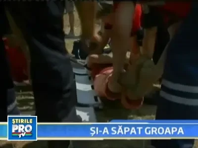 A murit la 20 de ani, acoperit de pamant, incercand sa-si repare casa!