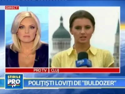 Impuscaturi la Borsa! Un interlop a intrat cu masina in duba politiei!