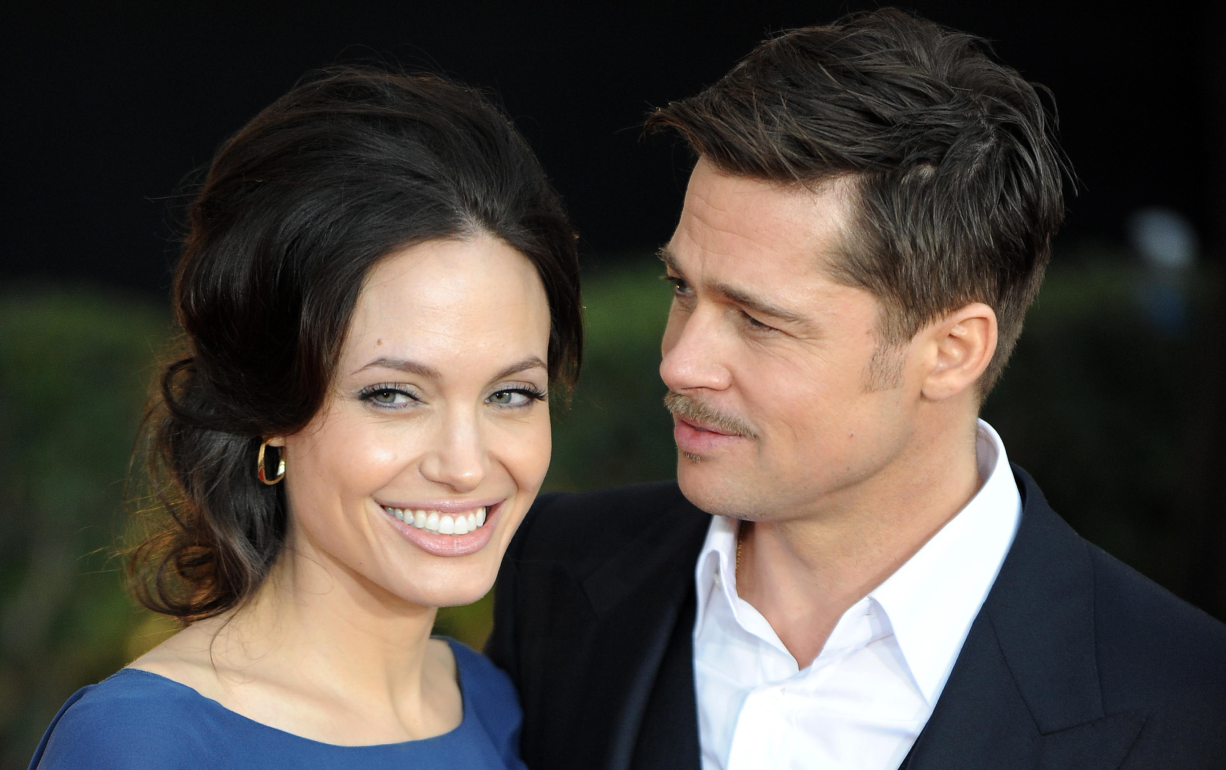 Brad Pitt si Angelina Jolie isi construiesc propriul aeroport!