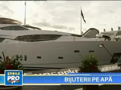 Conacul plutitor poate fi al tau! Pentru "numai" 14 milioane de euro