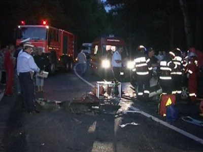Oboseala fatala! Doi oameni au murit intr-un accident infiorator pe DN 13