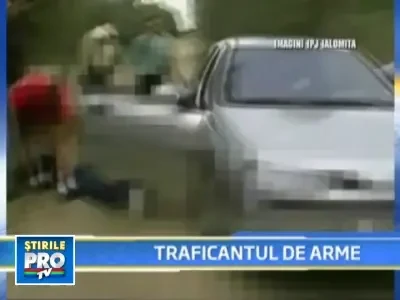 w0908_8_traficanti_arma