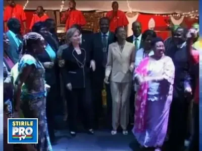 Hillary Clinton, experta in dansuri africane. Vezi VIDEO