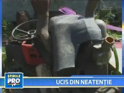 O fetita de 1 an a murit strivita de motorul la care lucra tatal ei!