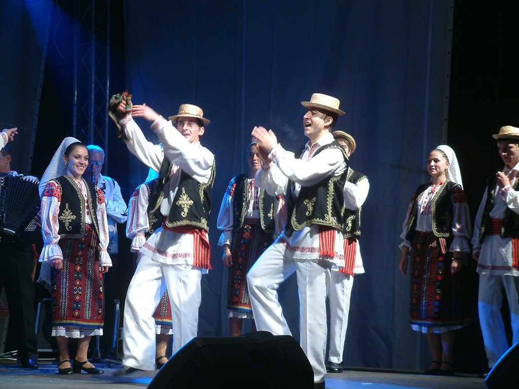 Incep inscrierile la Scoala de Arte Targu Mures. AFLA ce cursuri ai la dispozitie