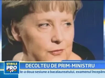 Seduce electoratul cu decolteul cancelarului german, Angela Merkel!