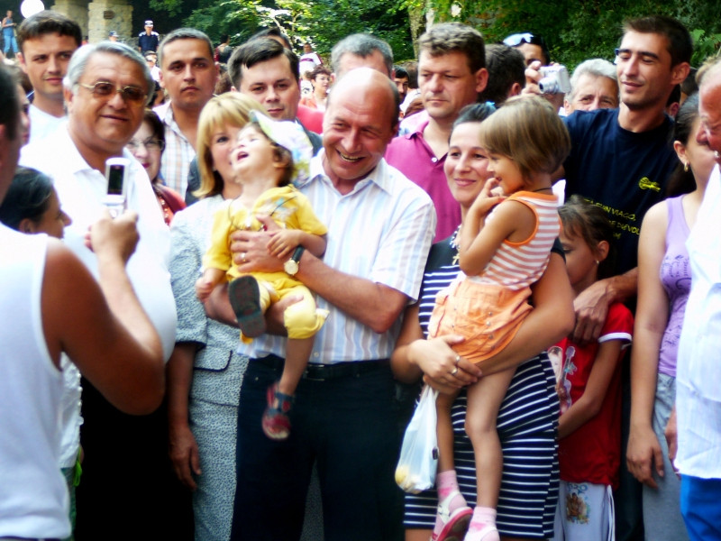 De Sfanta Maria, politicienii s-au impartit pe regiuni istorice