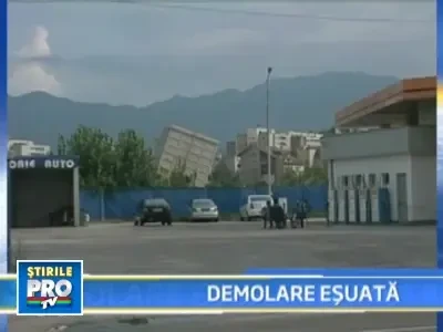 Turnul din Pisa s-a mutat la Brasov?! E doar o cladire in curs de demolare!