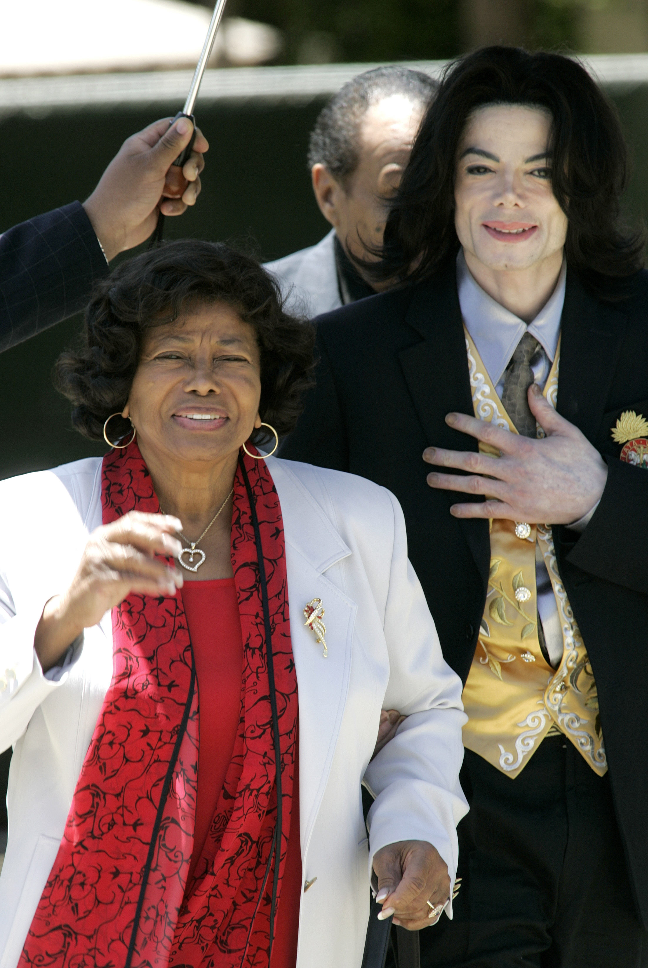 Katherine Jackson da in judecata compania AEG pentru moartea lui Michael!