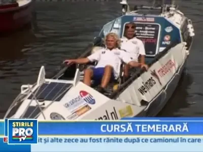 Au strabatut 4.500 de kilometri cu o ambarcatiune cu pedale!