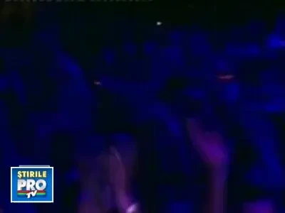 300 de lei pentru un bilet "la balcon" la concertul Madonnei!