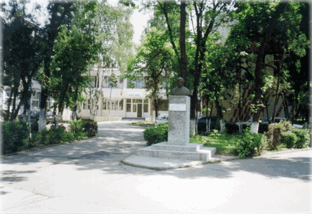 In Romania chiar si scolile cad prada hotilor!