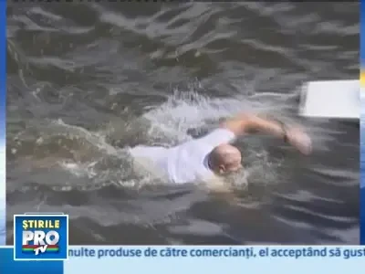 Un avion de mici dimensiuni s-a prabusit in raul Elba! Doi oameni au murit