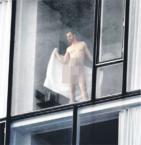 Hotel din New York, raiul exhibitionistilor