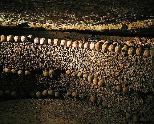 Catacombele Parisului, printre obiectivele turistice ale "orasului lumina"