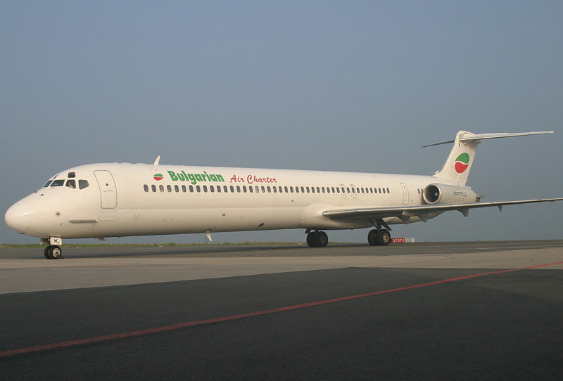 Un avion al companiei Bulgaria Air a luat foc inainte de decolare