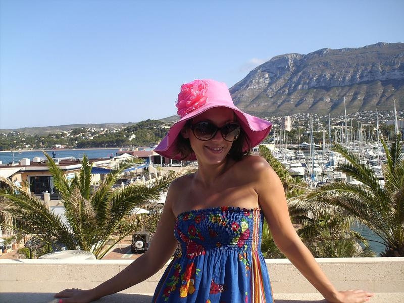 DJ-ita ProFM DANCE Cristina Iacob, vacanta de vis la Madrid!