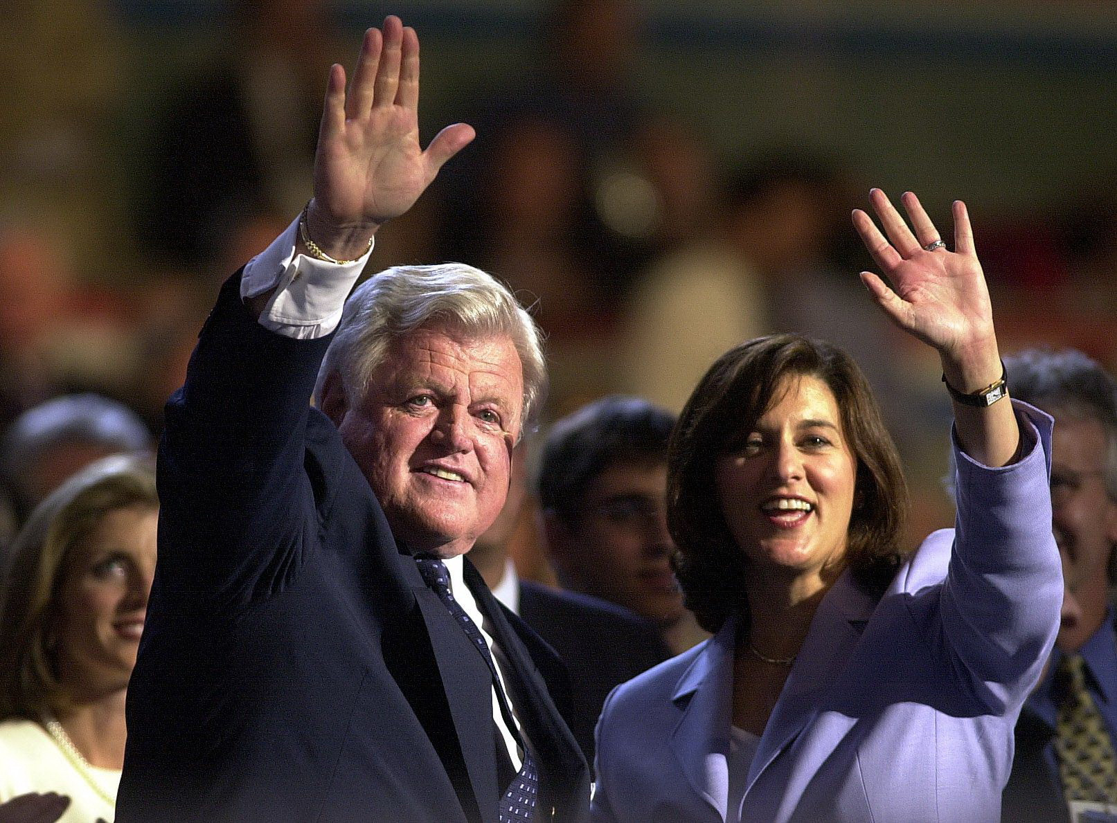Ted Kennedy a pierdut lupta cu cancerul!