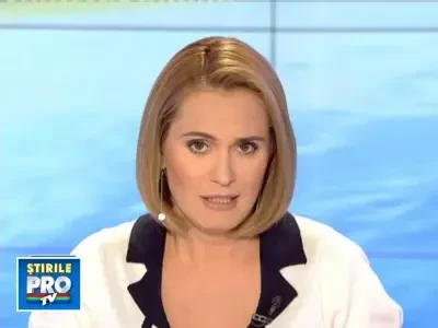 Cu pancarta de gat: "Mi-am inselat sotia. Asta e pedeapsa mea!"