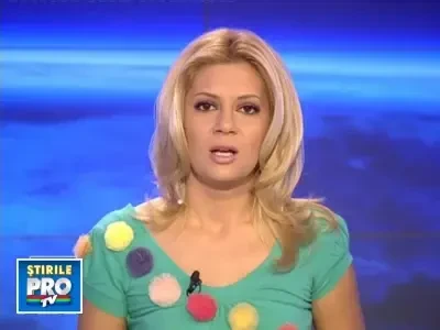 Au furat bijuterii de 3.000 de lei, dar au fost dati de gol de camera video