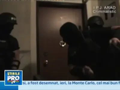 Descindere in forta a politistilor din Arad