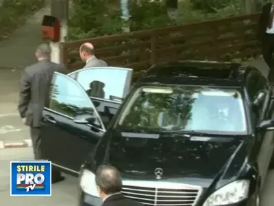 Incoltit de dascali, Basescu a dres-o cu amintiri din copilarie!