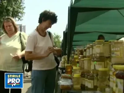 Faguri aurii, miere roz, rosie sau aramie, toate la targul din Bucuresti