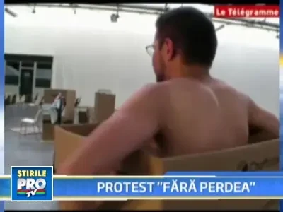 Protest la o fabrica din Franta: muncitorii au pozat nud pentru un calendar