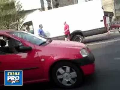 Nervi de sofer: s-au luat la pumni in plina strada!