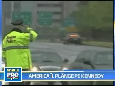 Barack Obama i-a adus un ultim omagiu lui Ted Kennedy