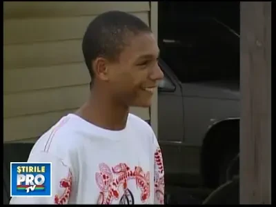 Minune? Plange cu lacrimi de sange! IMAGINI INCREDIBILE