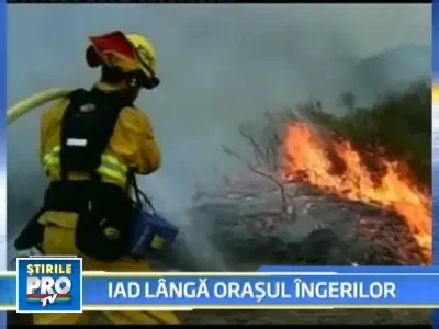 Focuri ucigase in California! Doi pompieri au ars de vii!