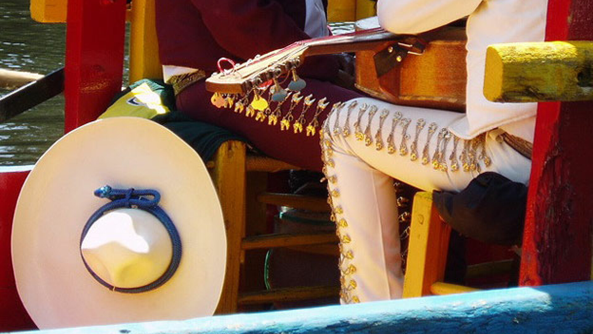 300 de artisti la parada costumelor populare internationale, la Cluj