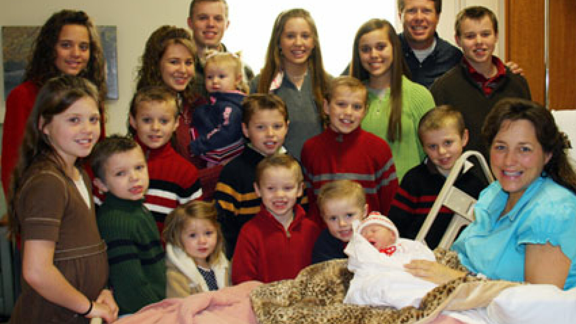 Au 18 copii, il asteapta pe al 19-lea si sunt inca in floarea varstei!