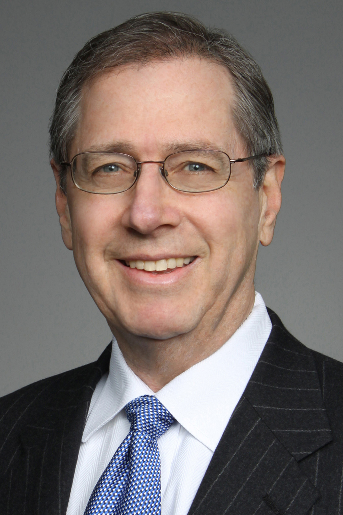 Ambasadorul SUA: Ca sa primesti viza trebuie sa arati ca te vei intoarce