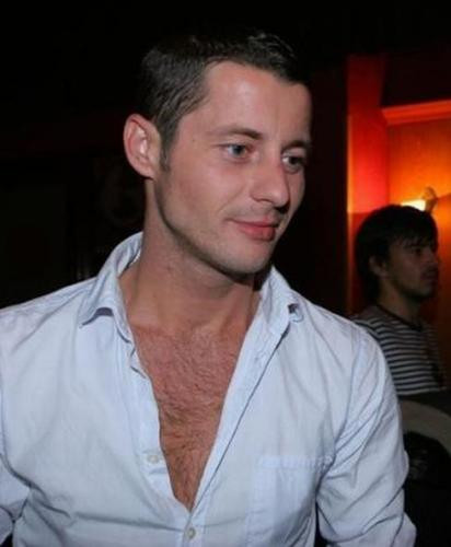 Scandal in lumea muzicii romanesti! Adi de la Akcent, chemat la tribunal