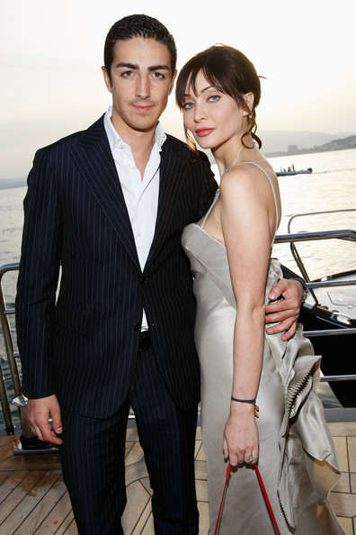 Fina lui Papi Silvio se casatoreste cu un print!