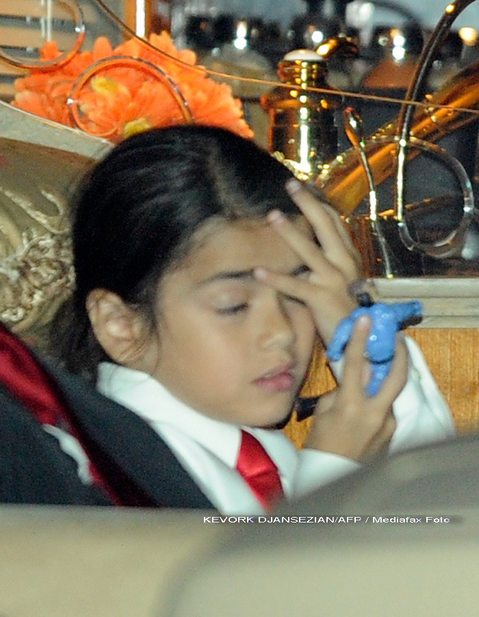 Blanket, pus in pericol de Michael Jackson!?A cerut sa-l anestezieze total