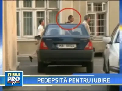 Gelozia l-a facut sa isi injunghie fosta iubita in magazinul Unirea!