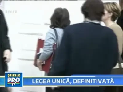 Bugetarii cu studii superioare vor castiga minim 1.050 de lei