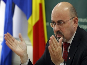 Bela:Asteptam motivarea CC sa vedem daca ne gandim la angajarea raspunderii